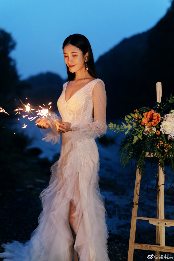 宅男女神仙女裙唯美写真 9