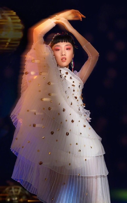 内地女团火箭少女最新广告宣传照曝光 4