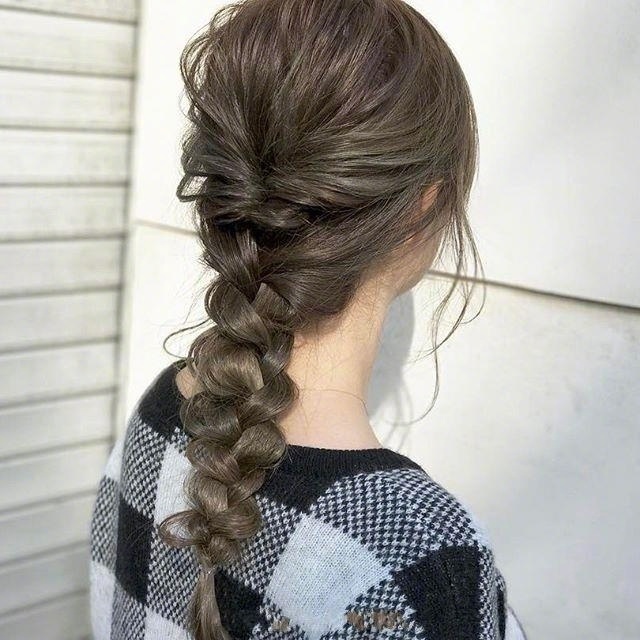 9款休闲优美的甜美编发发型图片 7