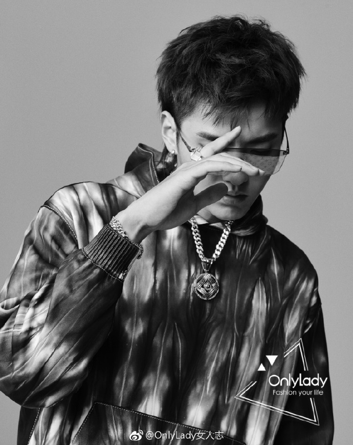 路易威登宣布大陆男明星吴亦凡成为品牌代言人 5