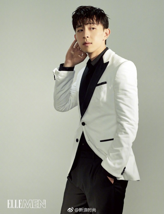 河北美男子男明星邓伦秋冬型男穿搭风登《ELLE 6