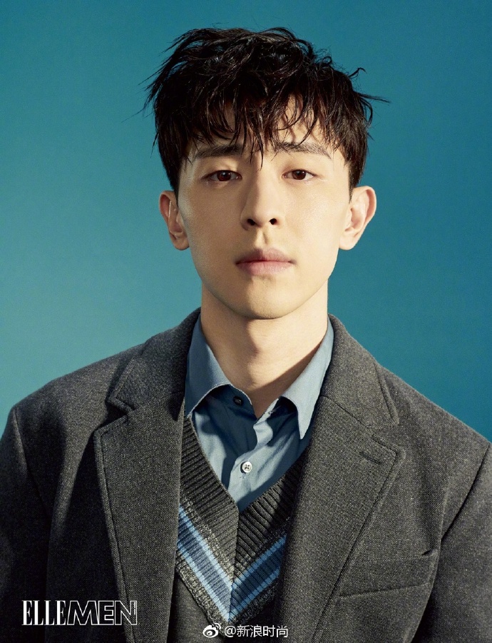 河北美男子男明星邓伦秋冬型男穿搭风登《ELLE 8