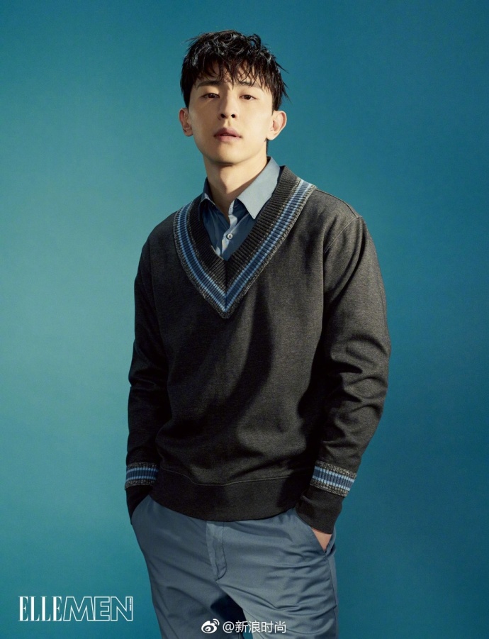 河北美男子男明星邓伦秋冬型男穿搭风登《ELLE 9