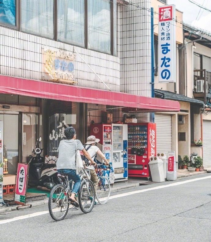 日本的街头风景图片简单闲适 3