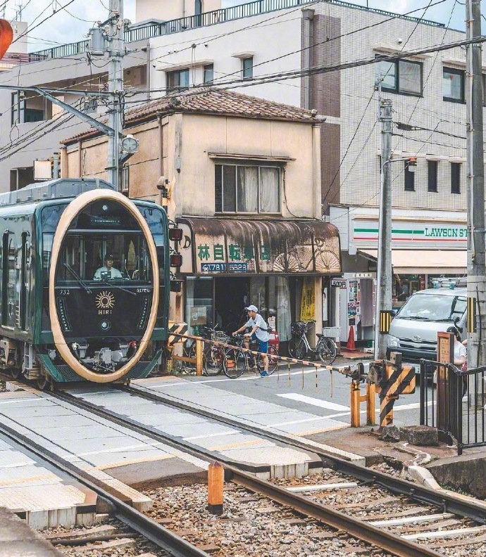 日本的街头风景图片简单闲适 6