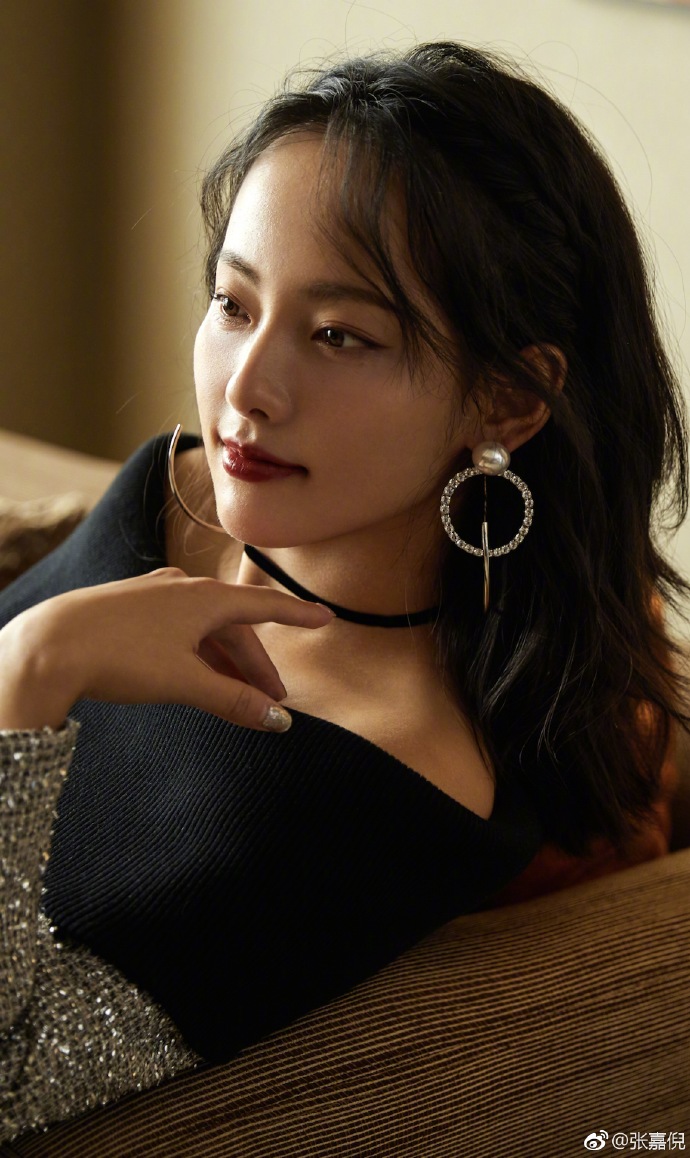 气质小女人美女明星张嘉倪图片 5