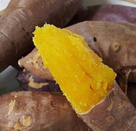 冬季美食之烤红薯图片 2