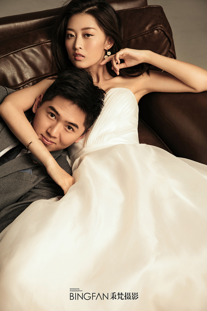 极简系的文艺婚纱照图片 7