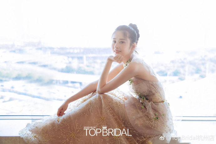内地美女明星颖儿TopBridal薄纱礼服灵气优雅图片 6