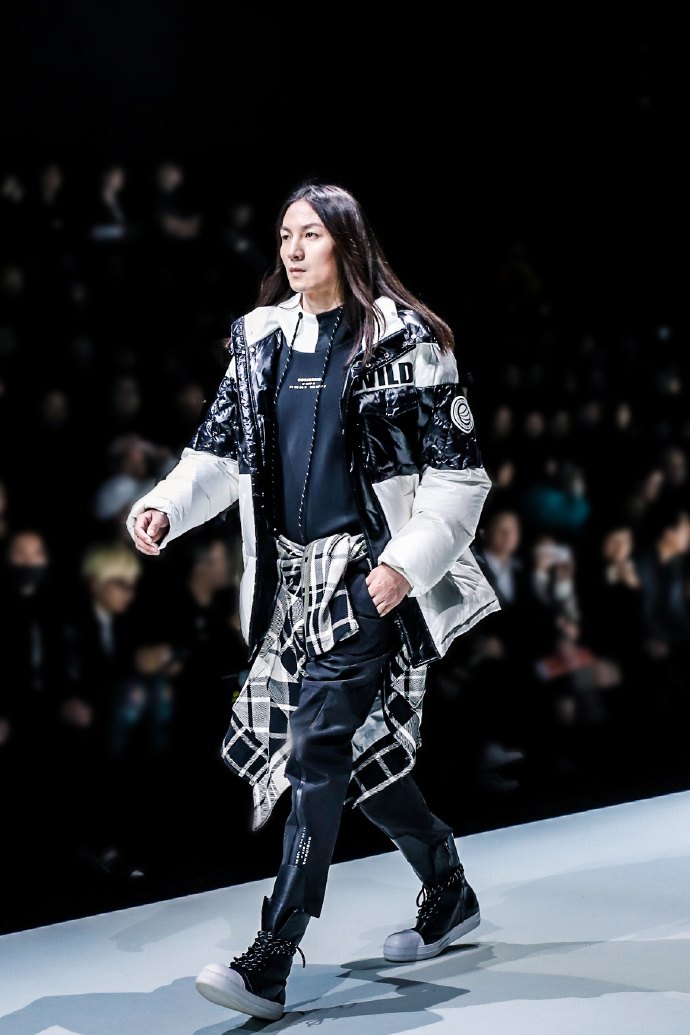国内时尚羽绒服品牌波司登x国际设计师联名款火 3