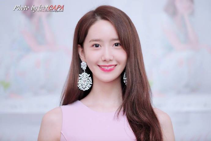 韩国女歌手林允儿台湾FM高清图片 4