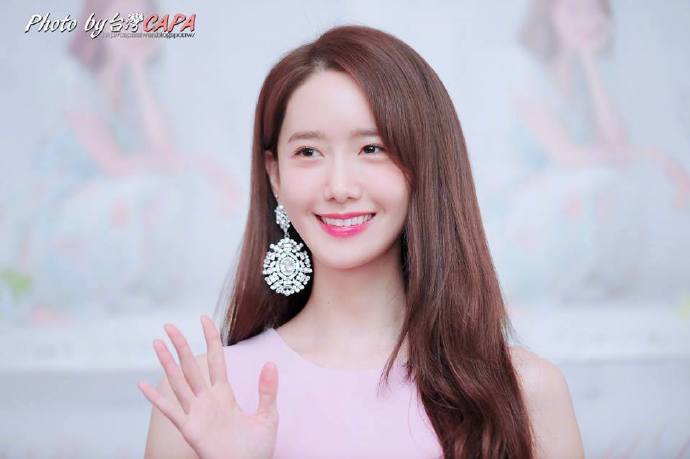 韩国女歌手林允儿台湾FM高清图片 5