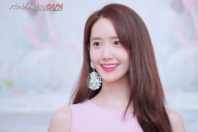 韩国女歌手林允儿台湾FM高清图片 6