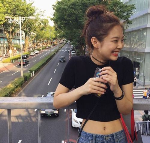 韩国女团blackpink成员Jennie的微胖女孩穿搭图片 5