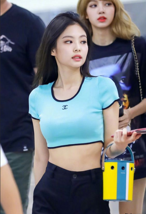 韩国女团blackpink成员Jennie的微胖女孩穿搭图片 6