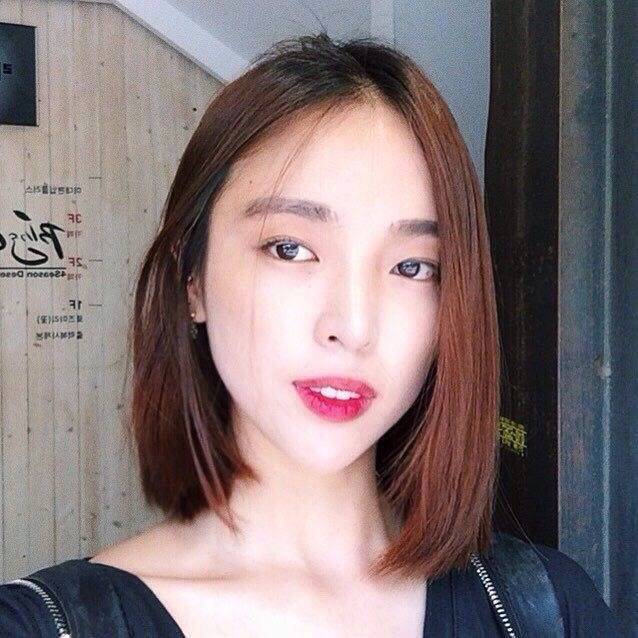 女生齐肩发型图片Look 齐肩发美女自拍照 2