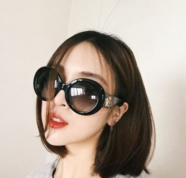 女生齐肩发型图片Look 齐肩发美女自拍照 3