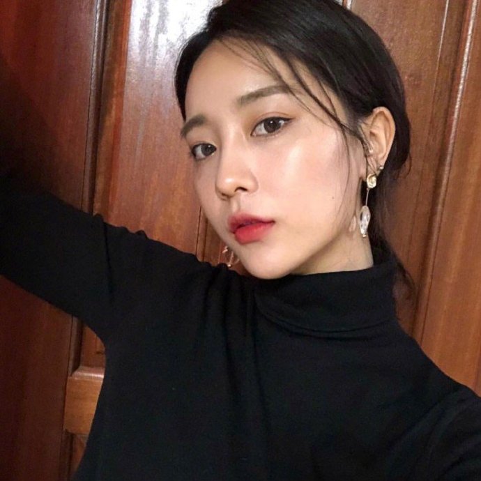 好看的女生头像女生简单气质 8
