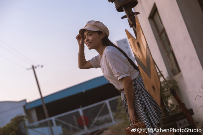 英伦复古婚纱照图片 4