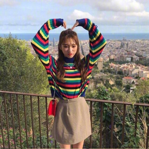 清纯美女旅游拍照姿势mark 8