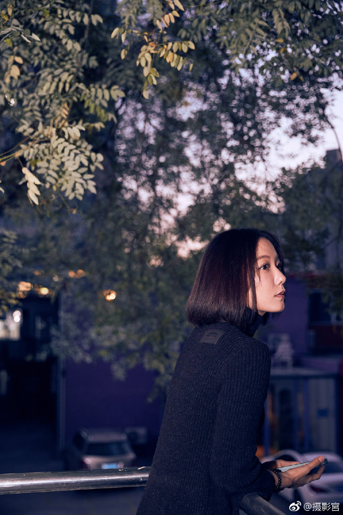 中国美女演员王珞丹唯美街拍图片 4