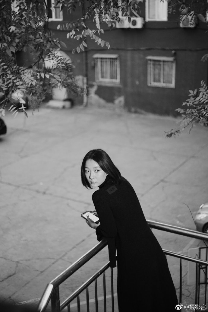 中国美女演员王珞丹唯美街拍图片 7