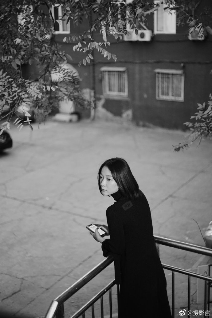中国美女演员王珞丹唯美街拍图片 8