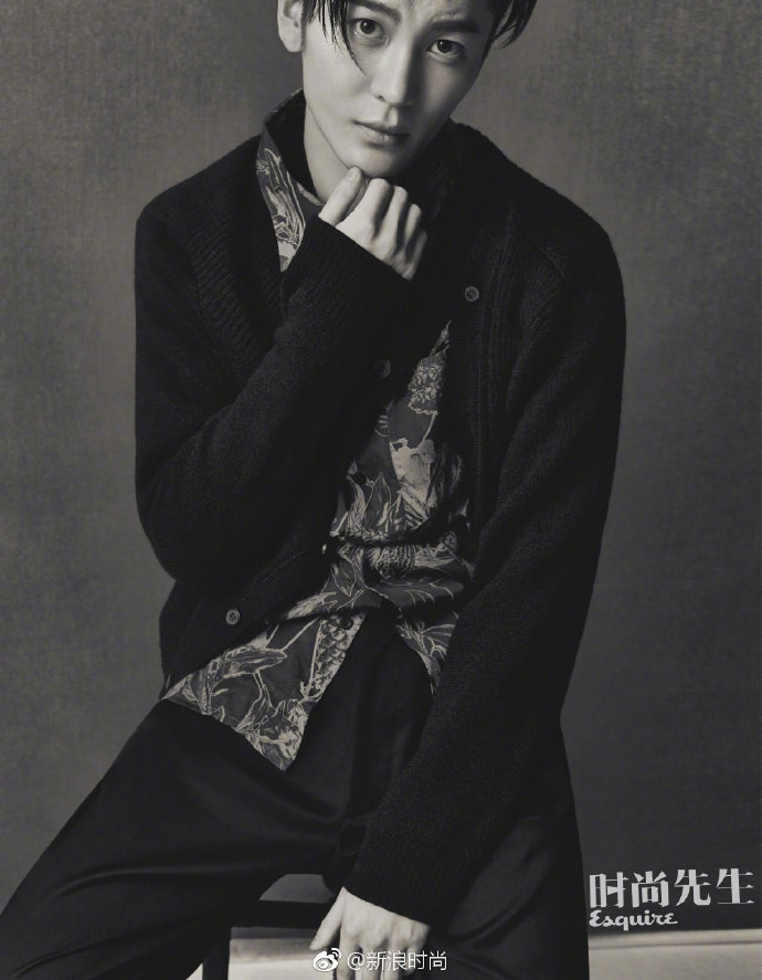 中国男明星王嘉《时尚先生Esquire》黑皮书秋冬封 2
