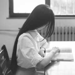 qq黑白头像女生图片 2