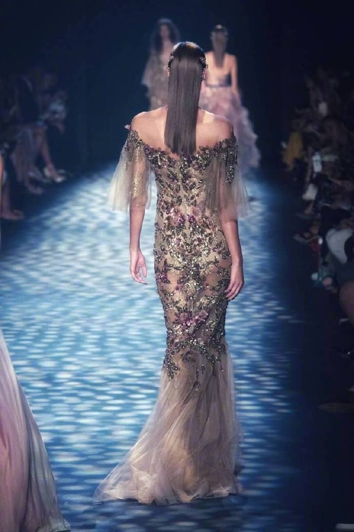 Marchesa Spring 2017RTW梦幻仙裙礼服图片 2
