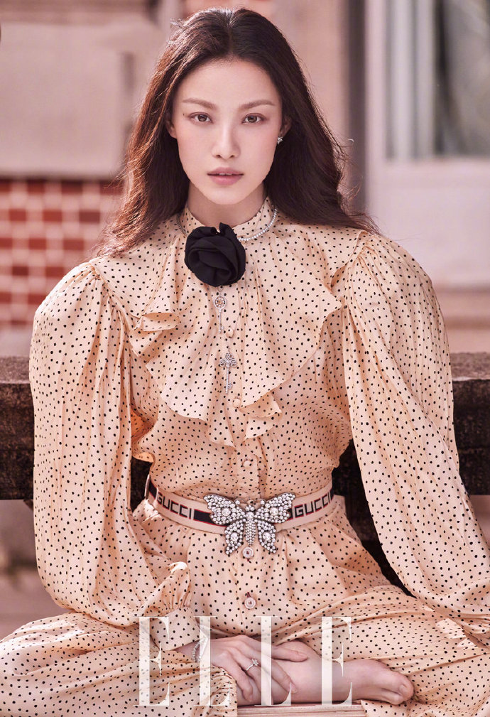 南京美女明星倪妮《ELLE世界时装之苑》1月刊封面 6