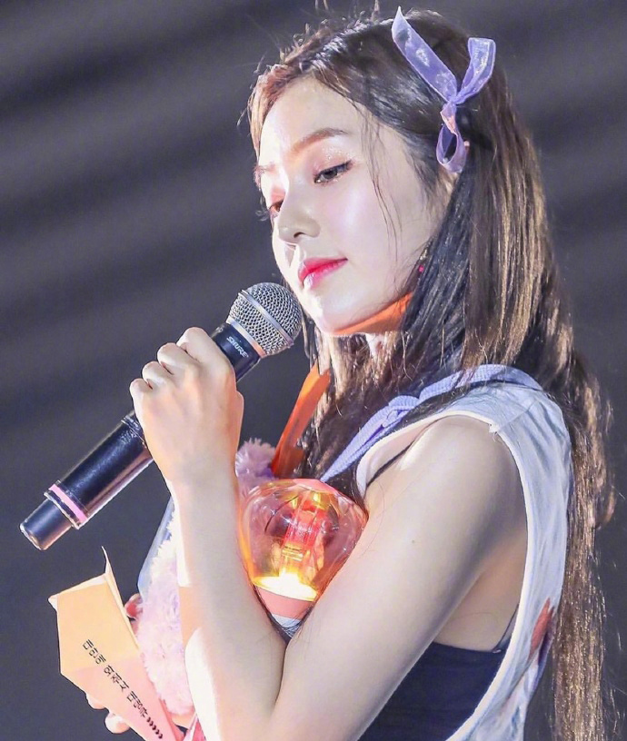 韩国美女明星裴珠泫Irene图片 7