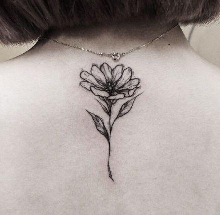 小花纹身图案