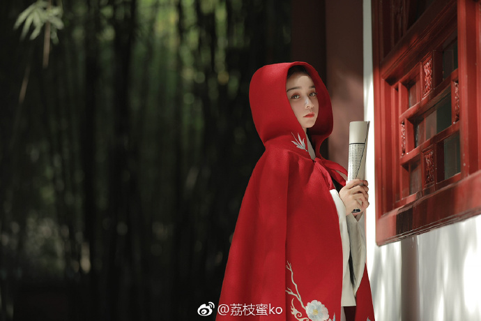 清纯美女古装汉服写真图片 4