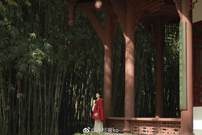 清纯美女古装汉服写真图片 5