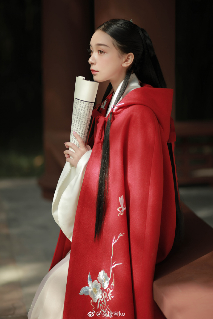 清纯美女古装汉服写真图片 9