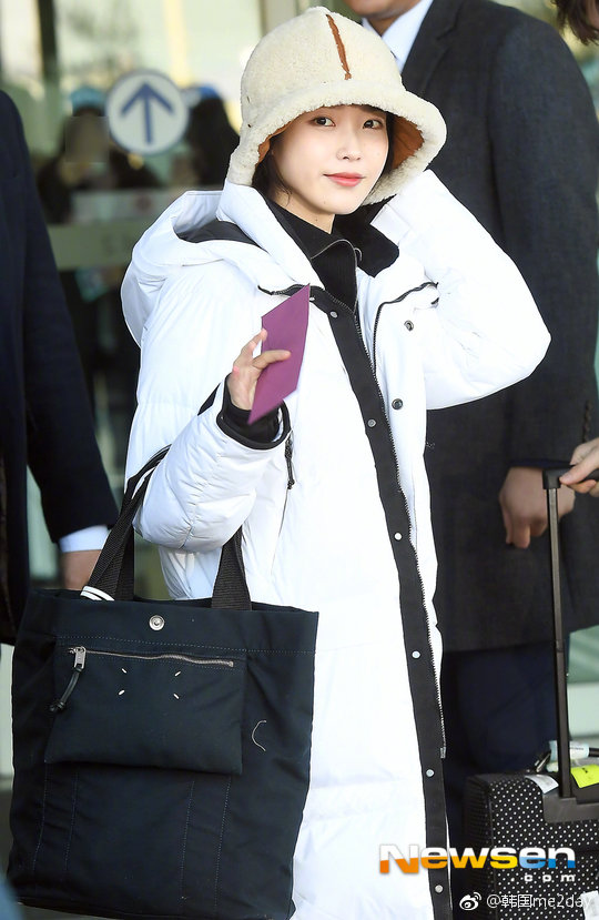 韩国美女歌手李知恩IU羽绒服可爱图片 8