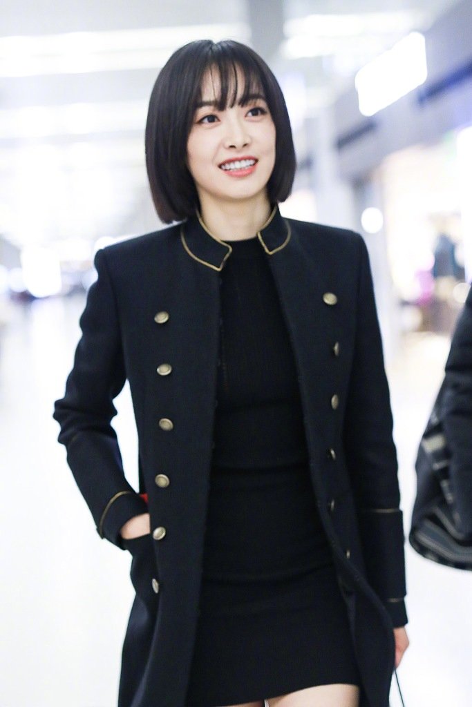山东美女明星宋茜长款大衣搭配可爱的短发现身 3