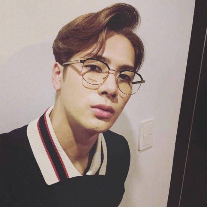 香港男明星王嘉尔的生活照也是很帅 6