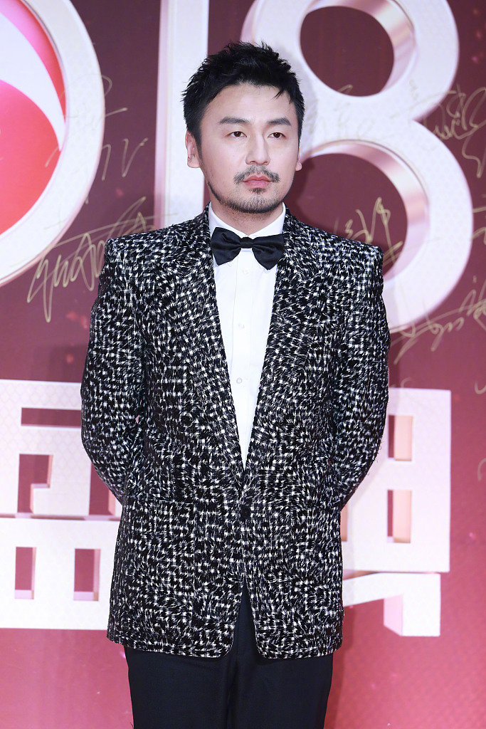 中国男明星雷佳音陈数亮相国剧盛典红毯图片 2