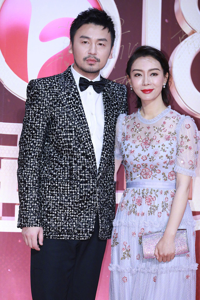 中国男明星雷佳音陈数亮相国剧盛典红毯图片 4