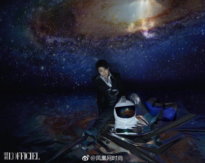 阳光少年男明星TFBOYS-王俊凯《时装》2019开年刊大 6