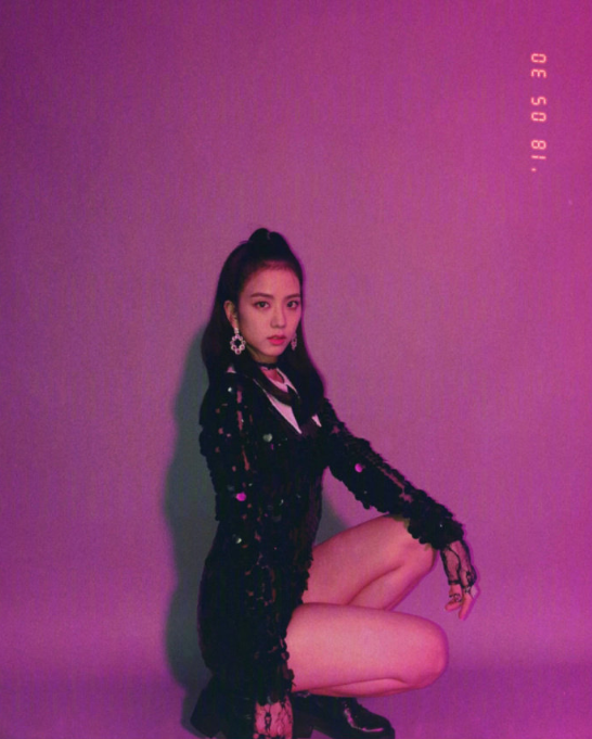 韩国美女子组合blackpink主唱金智秀图片 5