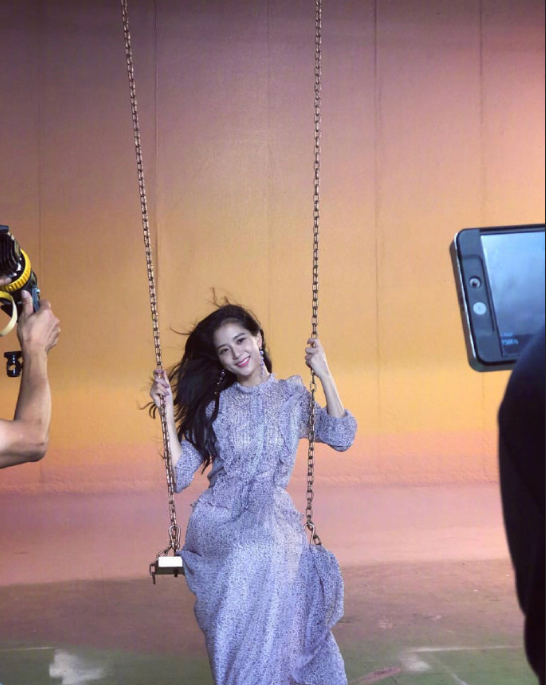 韩国美女子组合blackpink主唱金智秀图片 11