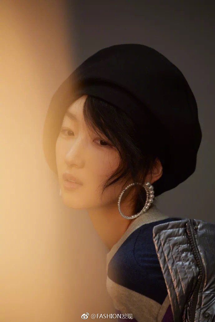 河北美女明星周冬雨《GRAZIA》封面图片 6