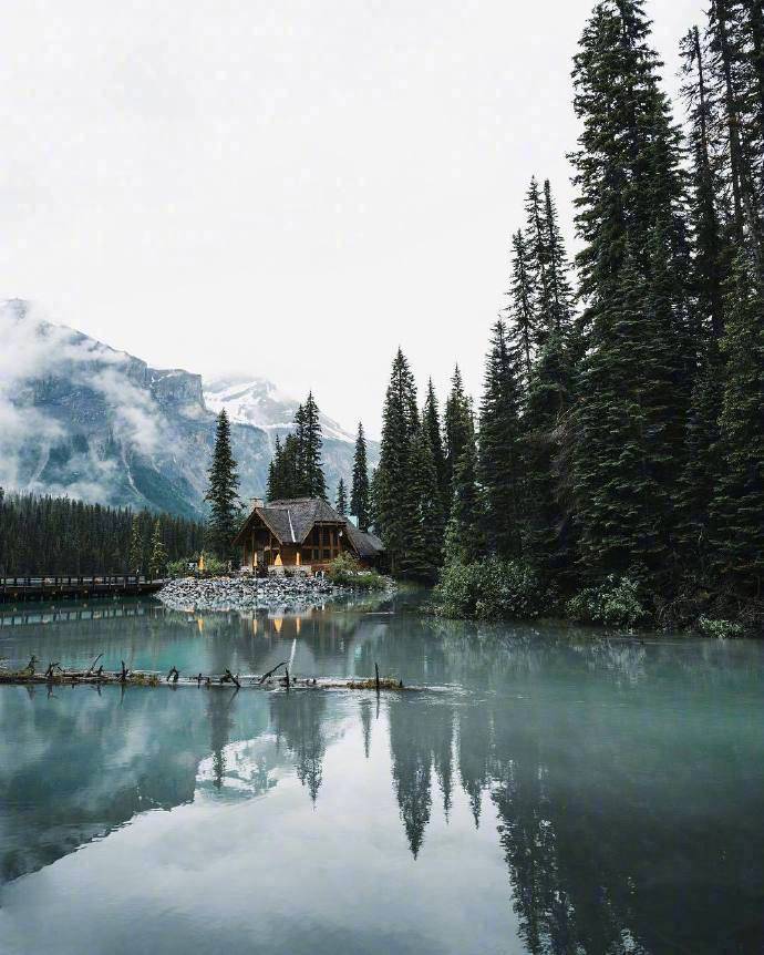 加拿大班夫国家公园的梦莲湖Moraine Lake风景图片 4