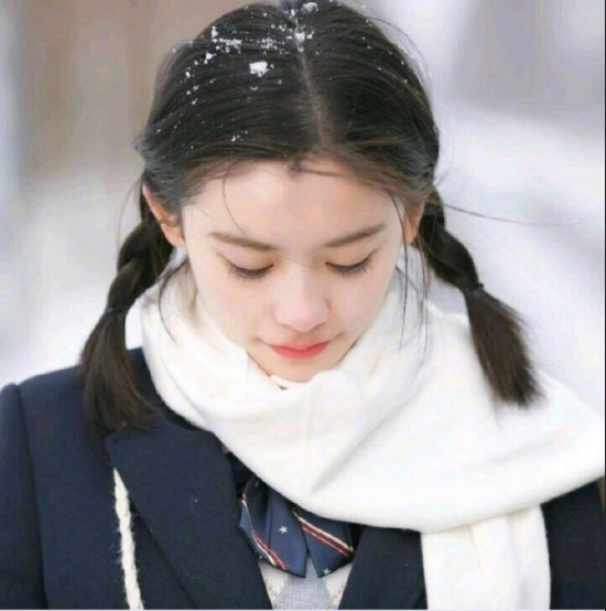 爱扎双马尾的女生都是可爱的小仙女图片 8