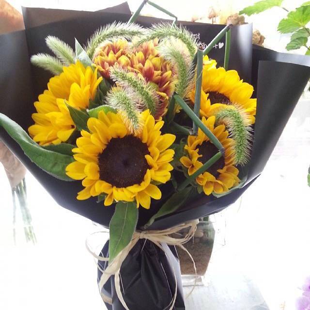 唯美鲜花花束向日葵图片
