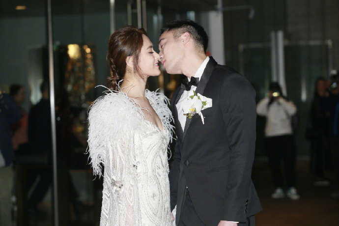 香港美女明星钟欣桐阿娇婚礼图片 2