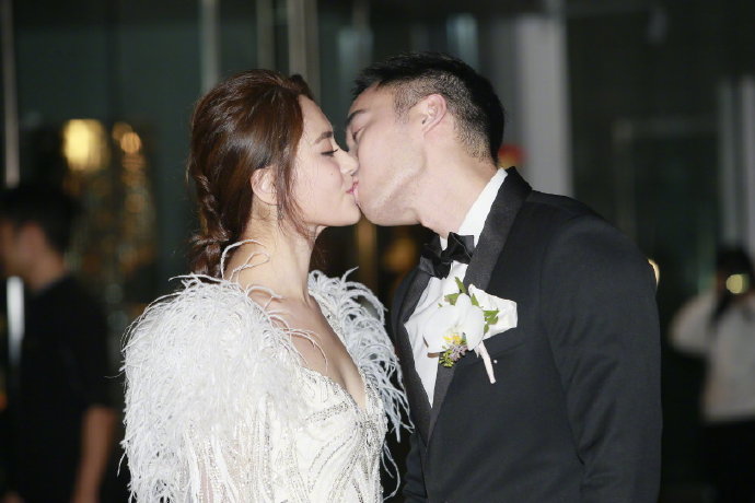 香港美女明星钟欣桐阿娇婚礼图片 4